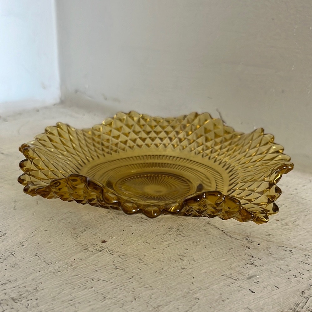 Amber Glass Ruffled Serving Dish - Decorative Home Dining Serveware